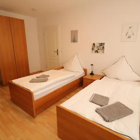 Charming In With Terrace Apartmán