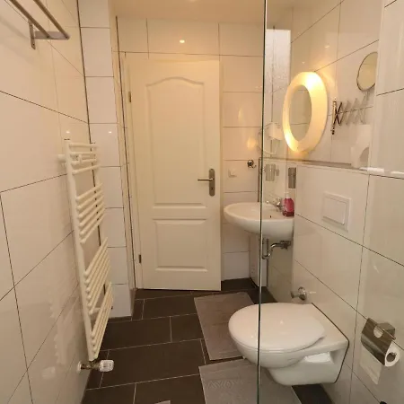 Apartment Charming In With Terrace Essen