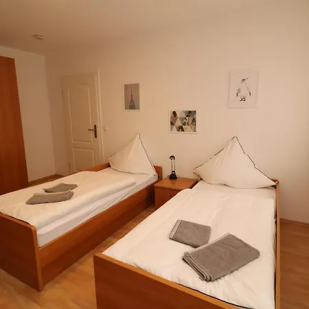 Apartment Charming In With Terrace Essen